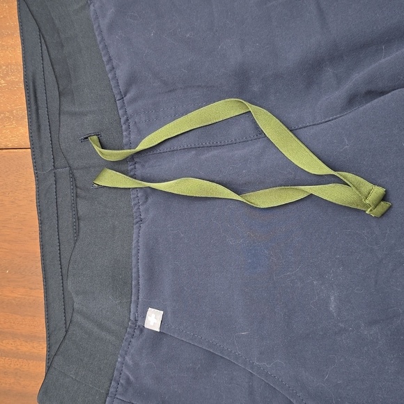 FIGS Women's Small Tall Navy Joggers with Green Drawstring Scrubs - Picture 3 of 9